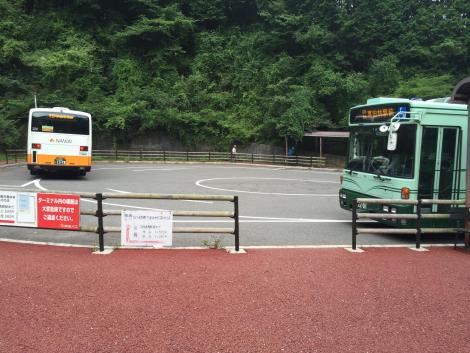 金剛山ロープウェイ前バスターミナル